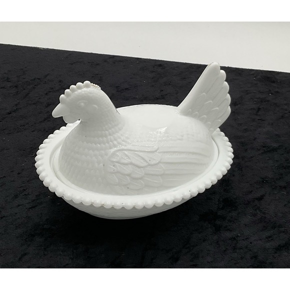 Other - INDIANA HEN ON NEST 7" WHITE MILK GLASS COVERED CANDY DISH BOWL VINTAGE